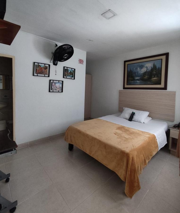 Hotel Mirador Plaza Перейра Екстериор снимка