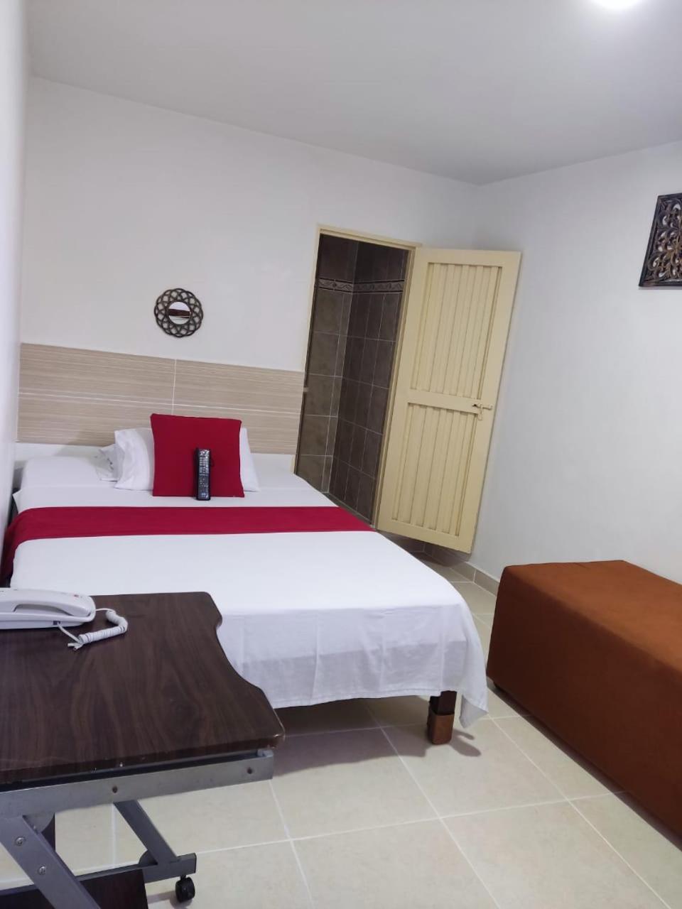 Hotel Mirador Plaza Перейра Екстериор снимка
