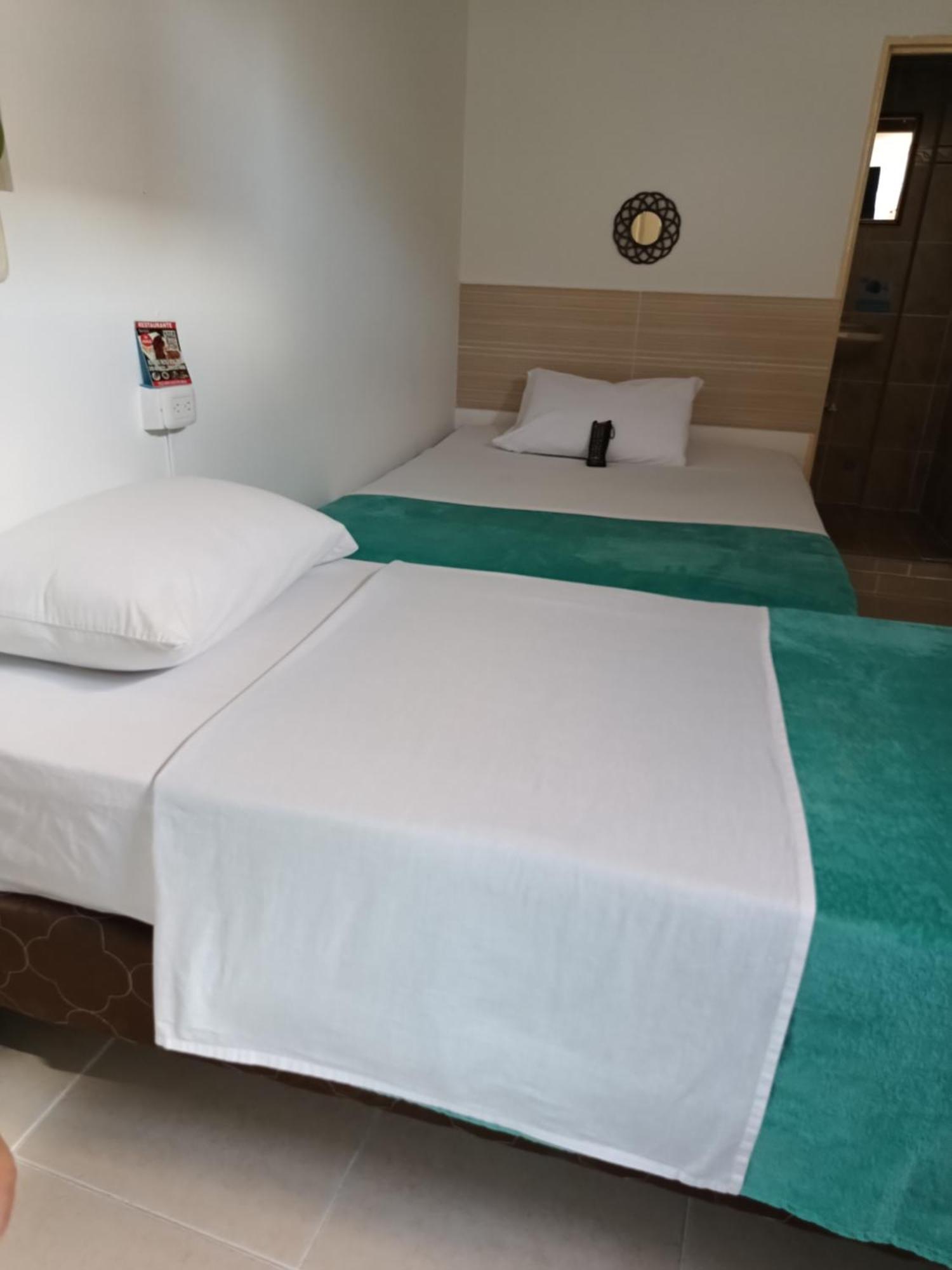 Hotel Mirador Plaza Перейра Екстериор снимка