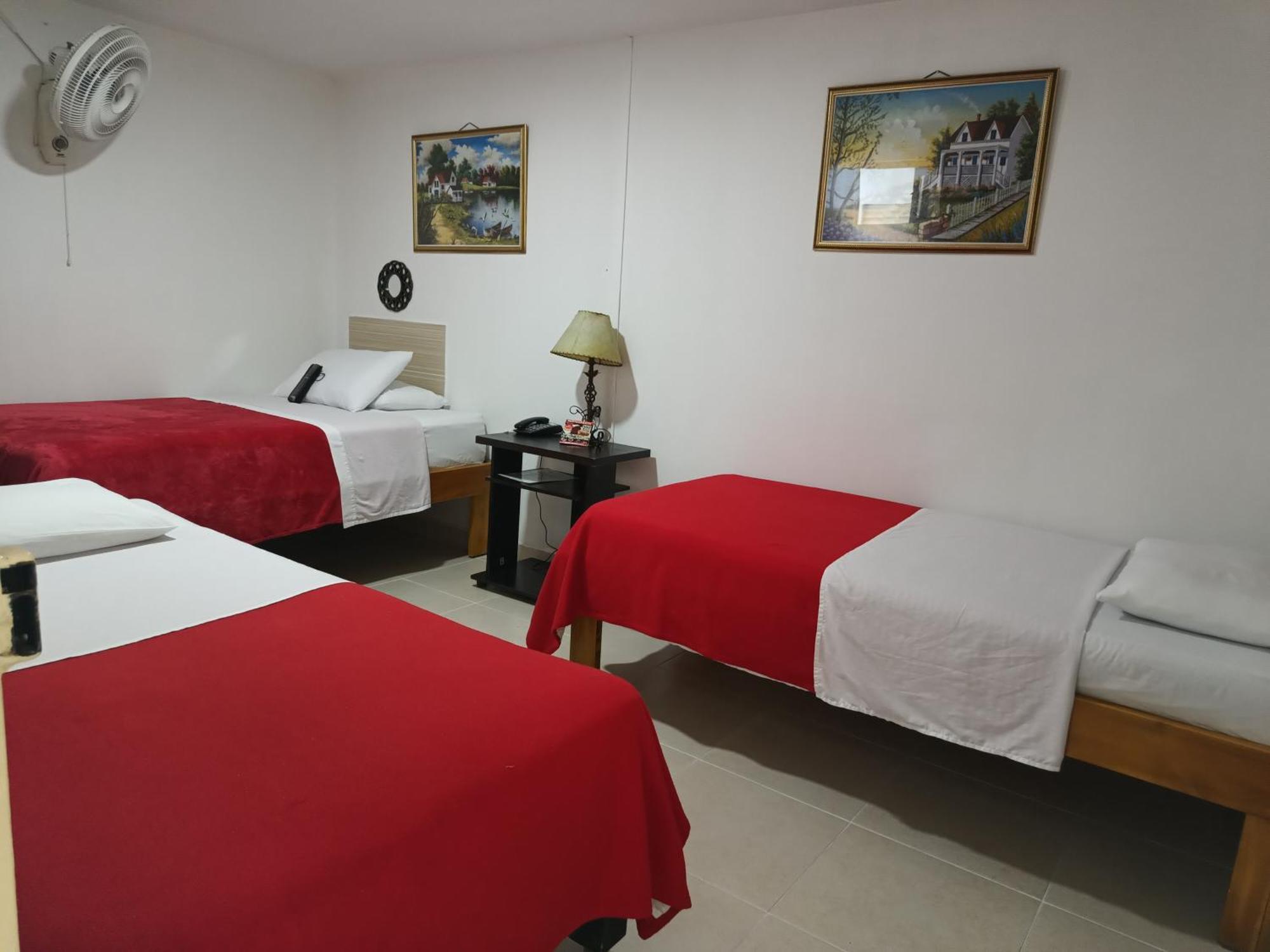 Hotel Mirador Plaza Перейра Екстериор снимка